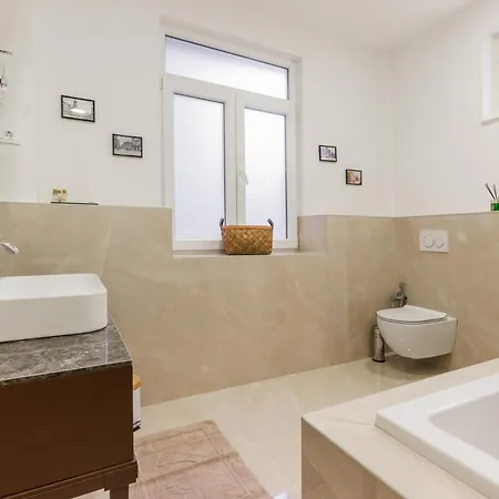 Apartman Linden Korzo For 2 Fiume